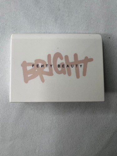 Neu im Karton Fenty Beauty Bright Fix sofortige aufhellende Einstellung Puder 7,95 g/0,28 Oz. - Bild 3 von 9