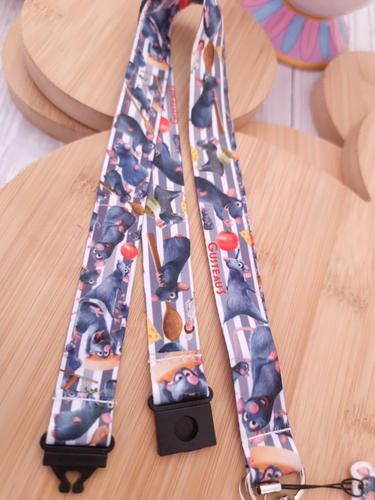 Disney Character Pixar Goofy Minnie Mickey ear holiday ID lanyard Safety Clip - 第 234/333 張圖片