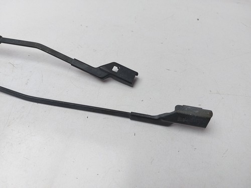 JAGUAR XE X760 PAIR OF FRONT WINDSCREEN WIPER ARMS GX73-17526-AC 2016 - Picture 3 of 13