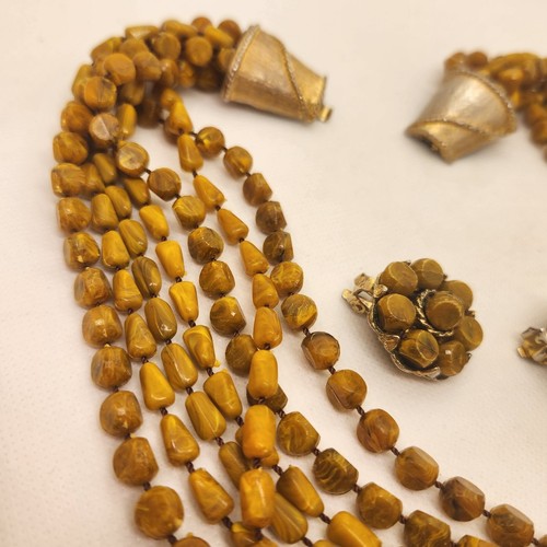Vintage Multi Strand Wood Bead Necklace With Matching Cluster Clip On Earrings - Picture 7 of 13