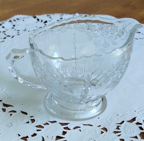 New Martinsville Radiance Embossed Flowers Glass Sugar & Creamer **Mint - Picture 6 of 10