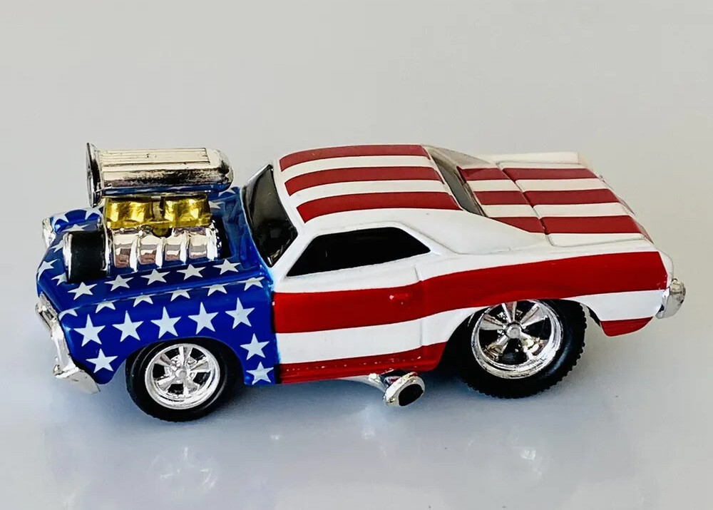 MUSCLE MACHINES '66 PONTIAC GTO DIECAST CAR 1/64 RED WHITE