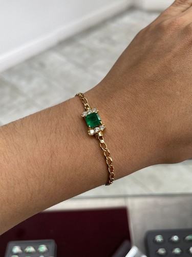 3.25tcw Colombian Emerald-Asscher Cut & Diamond Accent Gold Bracelet 18K - Picture 3 of 7