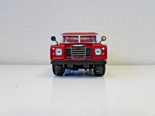 Bburago Burago 1:25 Land Rover Defender in rot - Bild 4 von 9