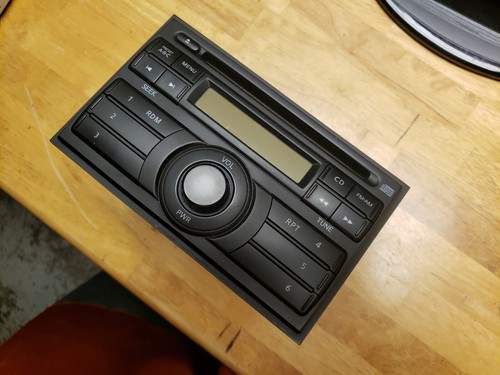 Nissan CD Deck Head Unit Stereo Model PP-2898Y NOV 2007 CD/AM/FM Unit - Picture 3 of 4