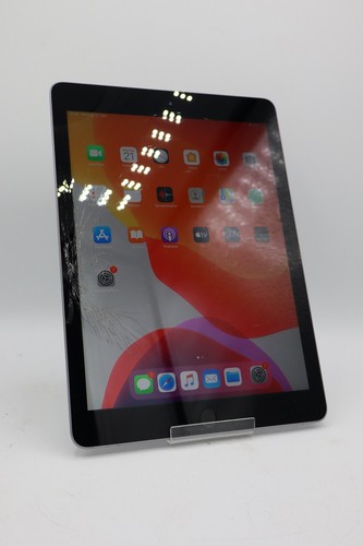 Apple iPad 6.Gen 2018 32GB WiFi  Wlan Space Grau Displayschaden A1893 M1062 - Bild 1 von 5