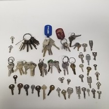 Vintage Key Lot of 80 , Different Sizes  Brands, Crafts, Art, LOOK