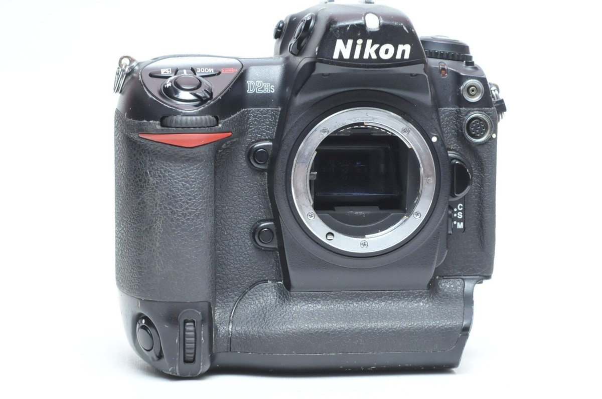 Nikon D2Hs