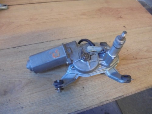 TOYOTA COROLLA 1996 HATCH REAR WIPER MOTOR 85130-12810 / 159100-8486 - Picture 1 of 2