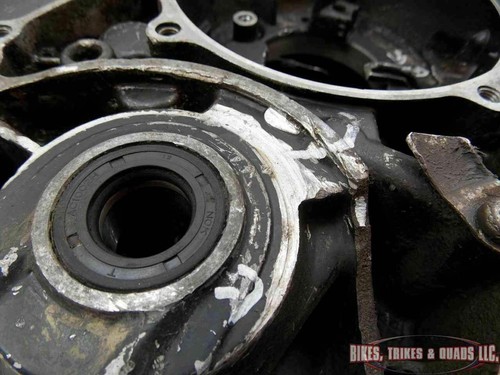 Carcasas centrales para cárter Honda ATC 200x 1983 - Imagen 5 de 11