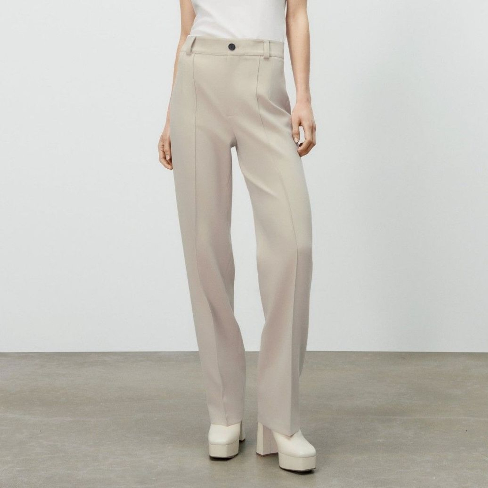 NWT Zara The Francoise Full Length Straight Leg Beige Pants Slacks Sz