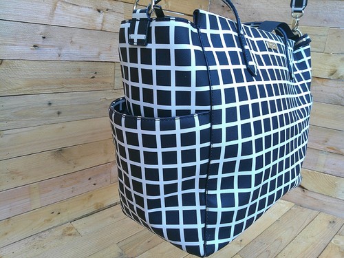 Kate Spade HUGE Tote Diaper Baby Bag Weekender Black White Wipeable W Change Pad - Picture 10 of 24