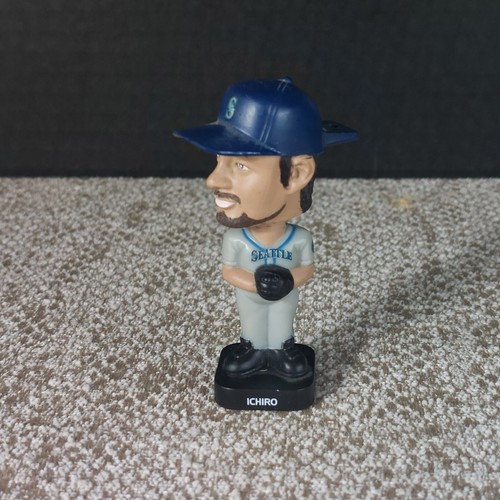 Ichiro bobblehead figurine 3 inches - Picture 3 of 4