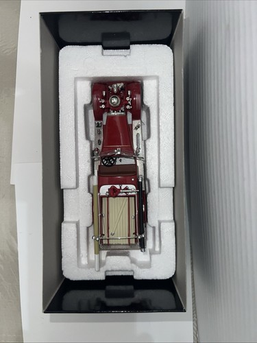 American Classics 1952 Ahrens-Fox Fire HT Engine COA Mint - Picture 6 of 20