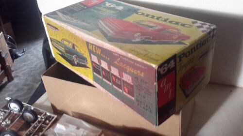 AMT 1964 Pontiac GTO / LeMans Hardtop Modellbausatz komplett - Bild 8 von 18