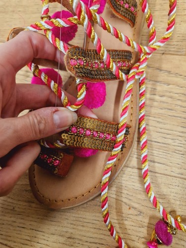 GIOSEPPO Strappy Sandals Size 5 Orange Sequins Pink Pom Poms Yurak Ankle Tie - Imagen 9 de 11
