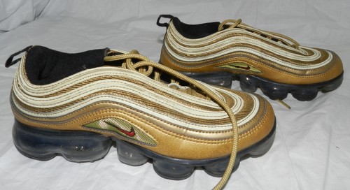 Nike Size 5Y Gold colored Air max sneakers - AQ2657-700 - Picture 3 of 9