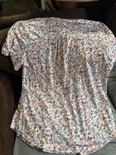 LADIES FANTASLOOK BLOUSE SHORT SLEEVE MULTI COLOR SZ LARGE NEW - Picture 4 of 4