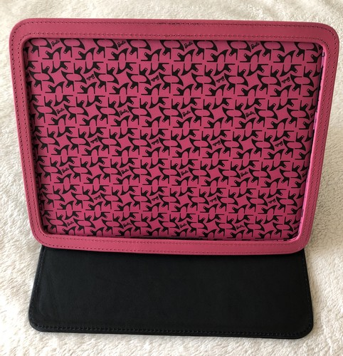 Genuine Pebble Leather Signature iPad Barbie Logo Case - Picture 3 of 12