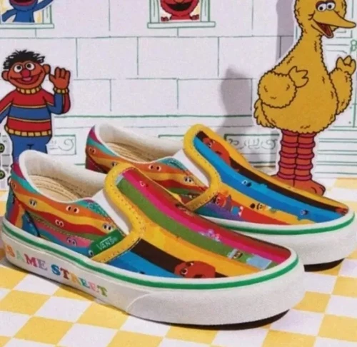 Vans x Sesame Street ~Rainbow scarpe classiche slip on casual per bambini???taglia 3 ~nuove