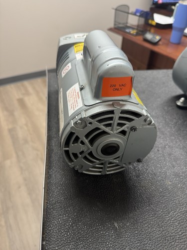 Gast MFG 0523-101Q-G582DX Vacuum Pump, GE G582DEX 1/4 HP Motor, 240V ONLY - Picture 1 of 5