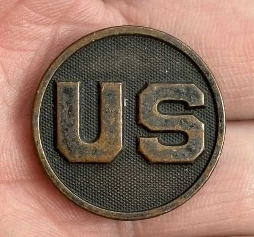 WWI WW1 Era US Army Screw Back US Collar Disc Military Insignia Pin