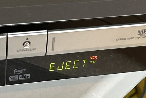 Hitachi DV-RF7U Ultra Vision DVD & VCR Recorder w/Remote - Tested & Works VGUC - Picture 13 of 24