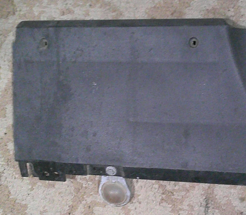 Cadillac Eldorado Deville 1969 LH panel de instrumentos inferior moldura negro 1492849 usado 69 70 Foto 3 de 4