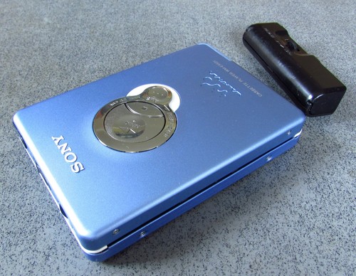 SONY WM-EX621 Cassette Player external AA battery pack Fully working Blue #2 - Picture 8 of 14