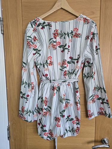 In the Style floral summer playsuit size 8, New with tag - Picture 6 of 7