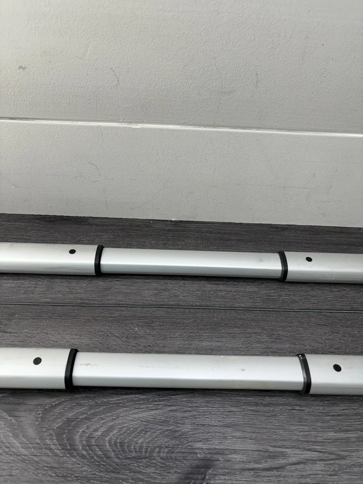 Cadillac XT5 2017-24 y SRX 2010-16 partición de carga trasera estante ajustable OEM Foto 3 de 4