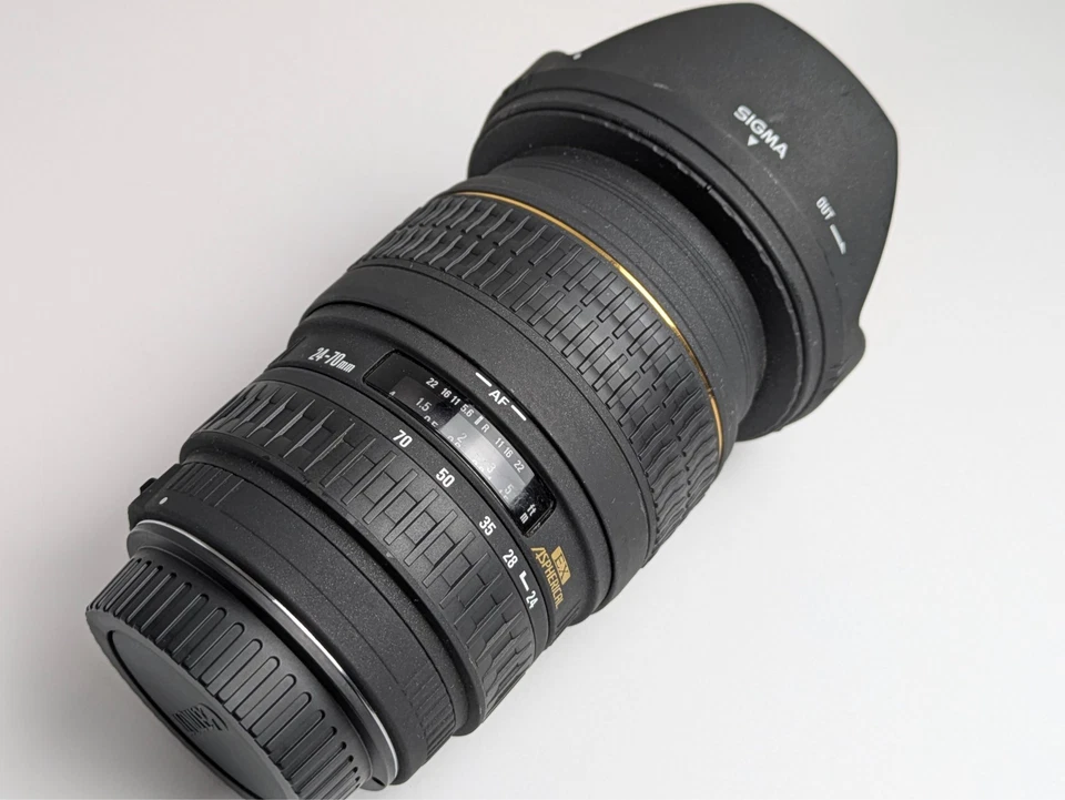 Sigma 24-70mm F/2.8 EX Aspherical DG Lens For Canon EF -Excellent w/Hood- Japan - Image 3 of 4