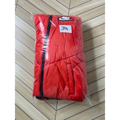 Kids Girl Nike Red Zipper Puffer Jacket Nike Swoosh Logo 6-7 yrs Large - Picture 14 of 14