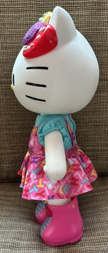 2013 HELLO KITTY Sanrio Large 13" Poseable Vinyl Doll by Blip Toys with clothes - Picture 9 of 15