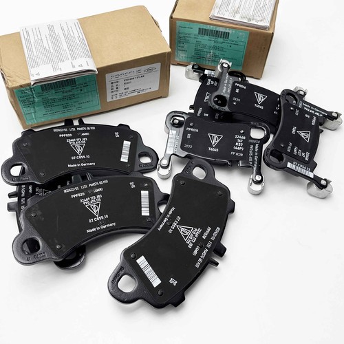 Front and Rear Brake Pad Set for Porsche Cayenne 3.0T 2019-2025 - Foto 3 di 16