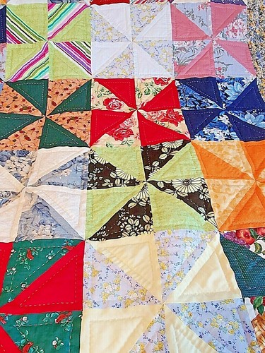 Neu handgefertigt & handgesteppt bunt "Pin Wheel" Muster Patchwork Quilt - Bild 2 von 7