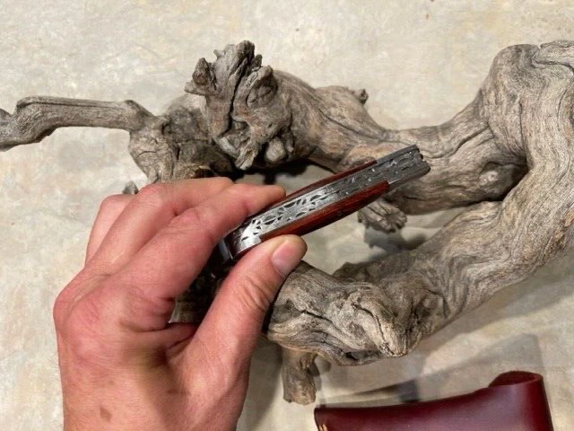 HAND MADE DAMASCUS TWO BLADE FOLDING POCKET KNIFE  NON LOCK RED WOOD STOCKS - Image 2 of 4