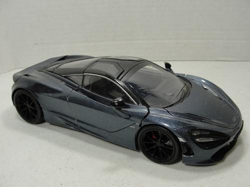 McLaren 720 S in 1/24 Scale Diecast by Jada - Picture 2 of 8