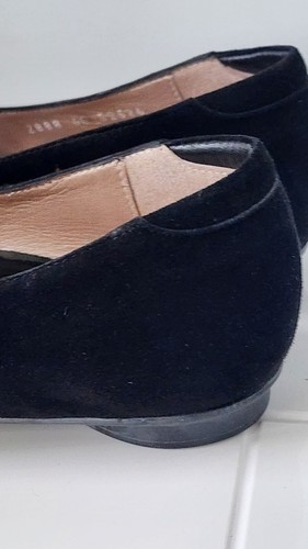 Beautifeel Slip-On Black Suede Flats Size 40 US 9.5? NWT - Picture 3 of 11