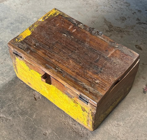 Caja de almacenamiento vintage de madera de gran tamaño original hecha a mano de metal equipada - Imagen 9 de 9