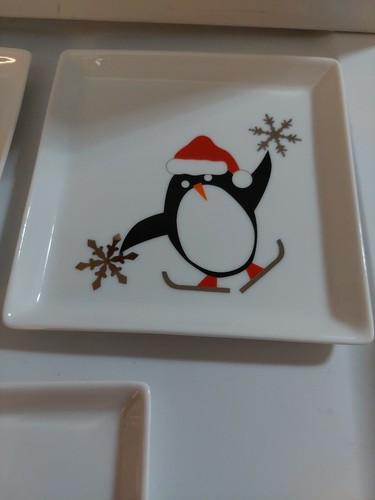 Crate & Barrel PENGUIN Ceramic Dessert/Appetizer Plates (set of 3) - Picture 3 of 4