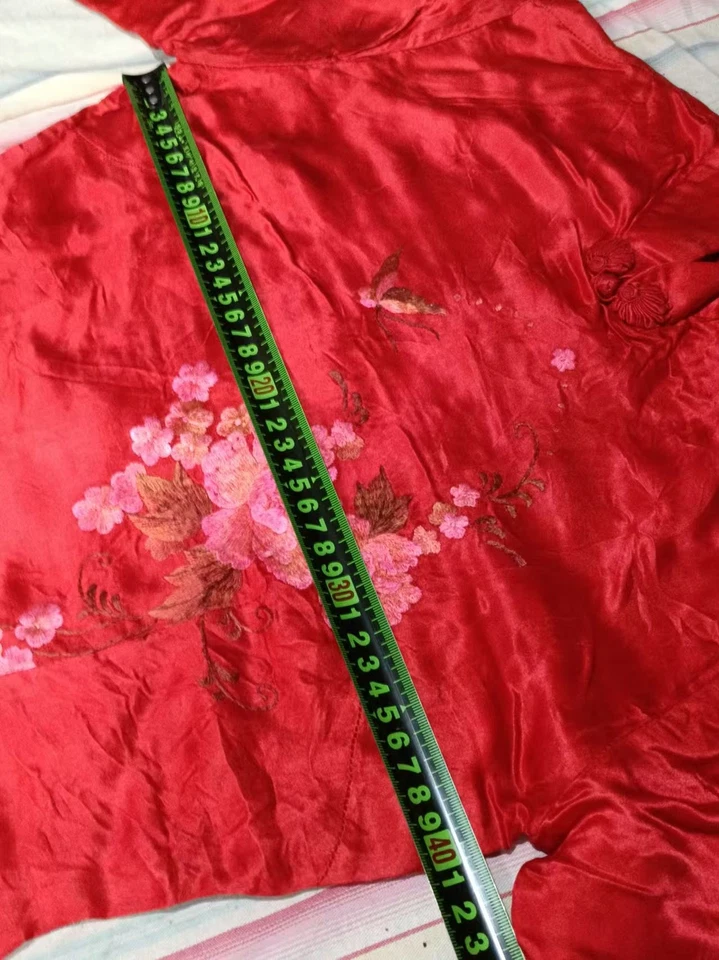 Antique Chinese Qing Dynasty Silk Robe, Vintage Embroidered Costume Collectible - Image 3 of 4