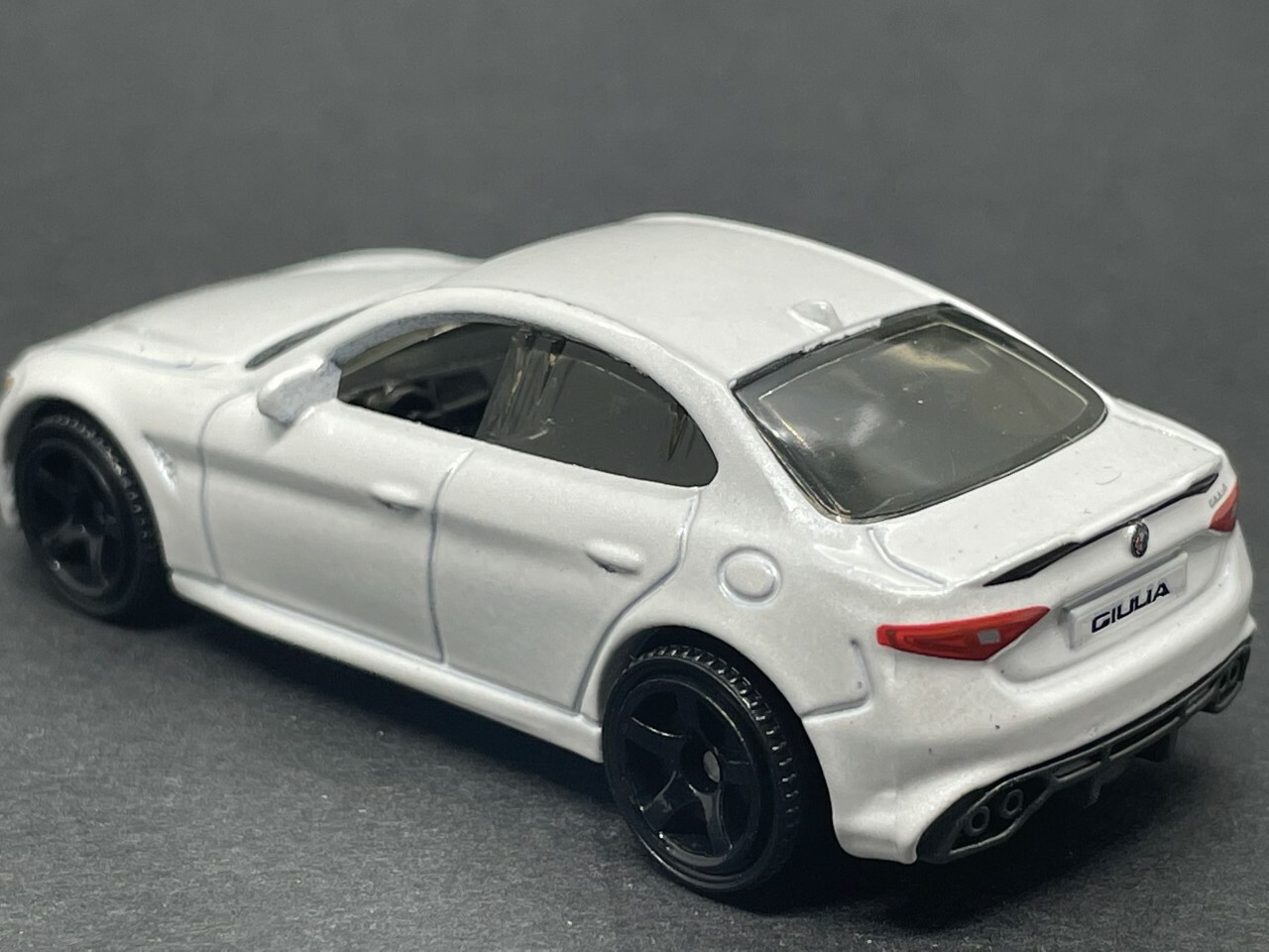 Picture 3 of 4
