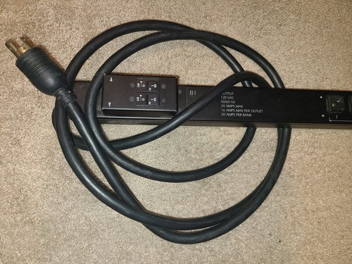 APC AP7830 Digital Metered Rack PDU NEMA L5-20 208V 24-Port Power Distribution - Picture 2 of 11