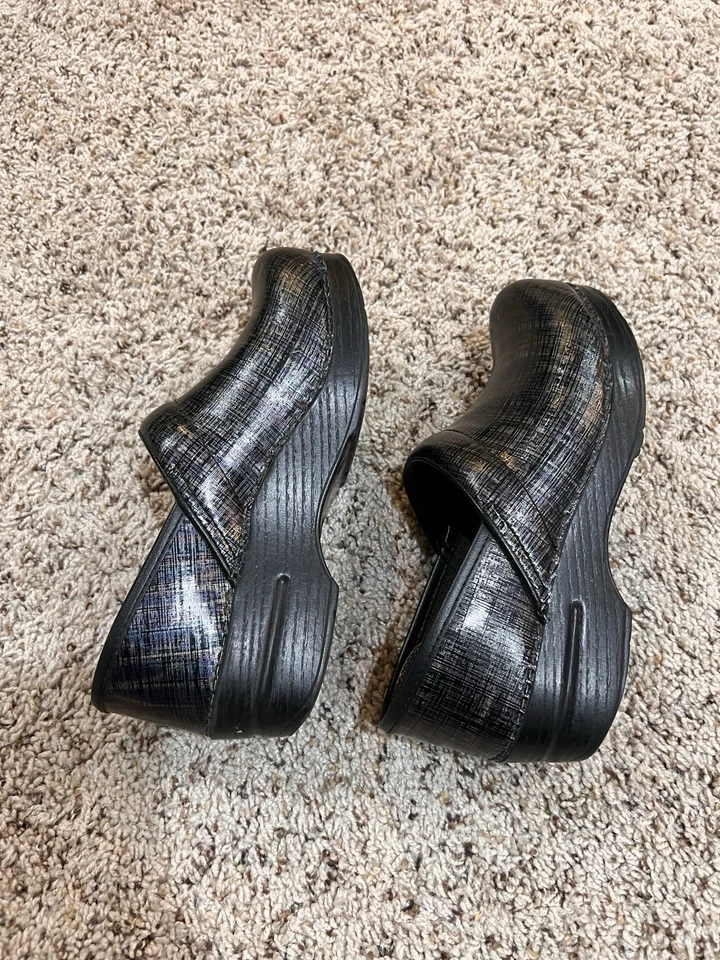 Zuecos para mujer Dansko profesionales de charol de lino talla EU 37 (US 6,5-7) plataformas Foto 3 de 4