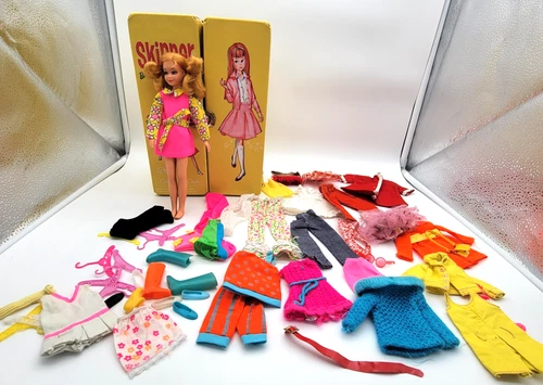 Vintage 1960s Mattel Skipper Dolls LOT w/Clothes Accessories & Case