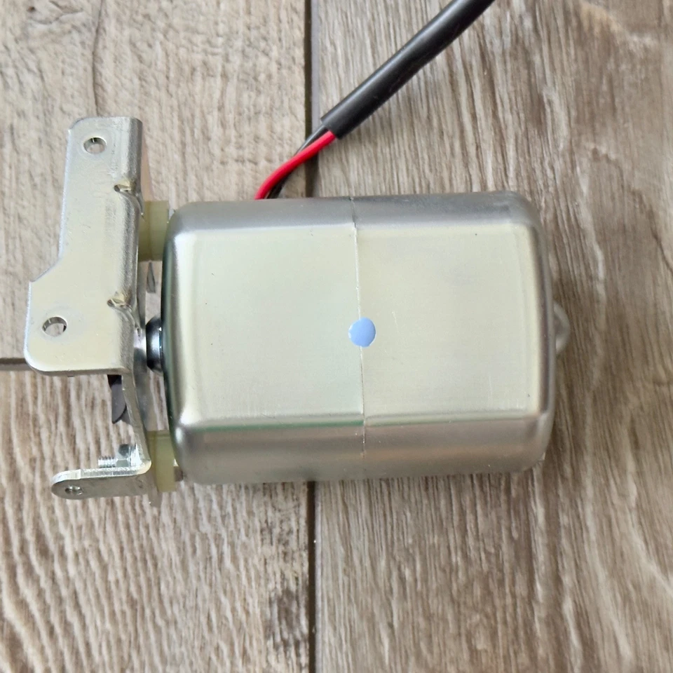 Motor de repuesto para máquina de coser Singer 6180 Brilliance Foto 3 de 4