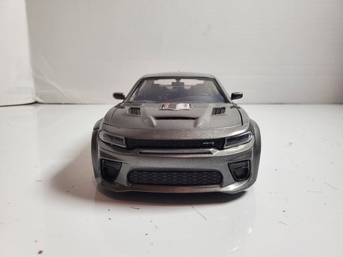 Modified Jada Toys - 1:24 Fast and the Furious - Dodge Charger SRT Hellcat - Picture 8 of 13