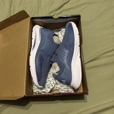 Women’s NIB Fila Memory Foam Running Shoes, Size 11 Wide