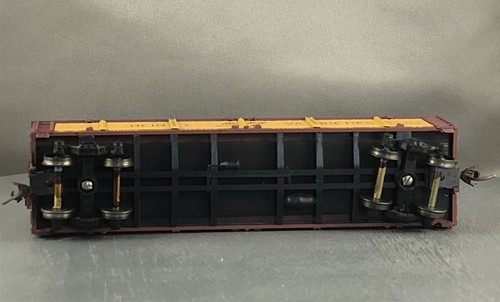 Athearn - Heinz - 40' Closed Pickle Car # 73 w/Kadees - Picture 6 of 6